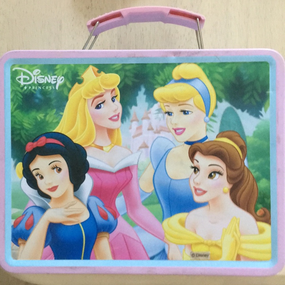 Disney Princess lunchbox - Picture 2 of 5